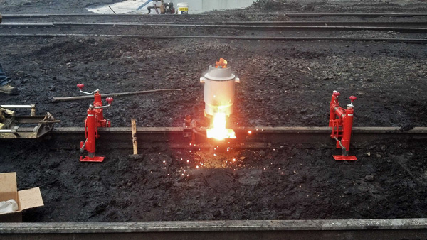 thermite welding track rail | JB Railroad Contracting, Inc.